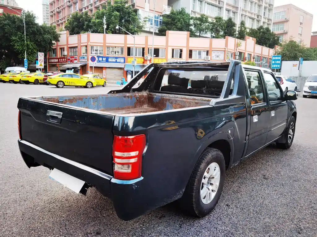 Isuzu Pickup — миниатюра 7