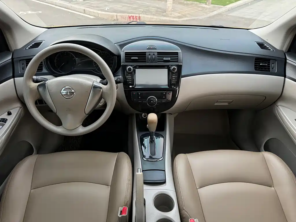 Nissan Tiida 1.6L CVT Cool Coffee Edition, фото 8