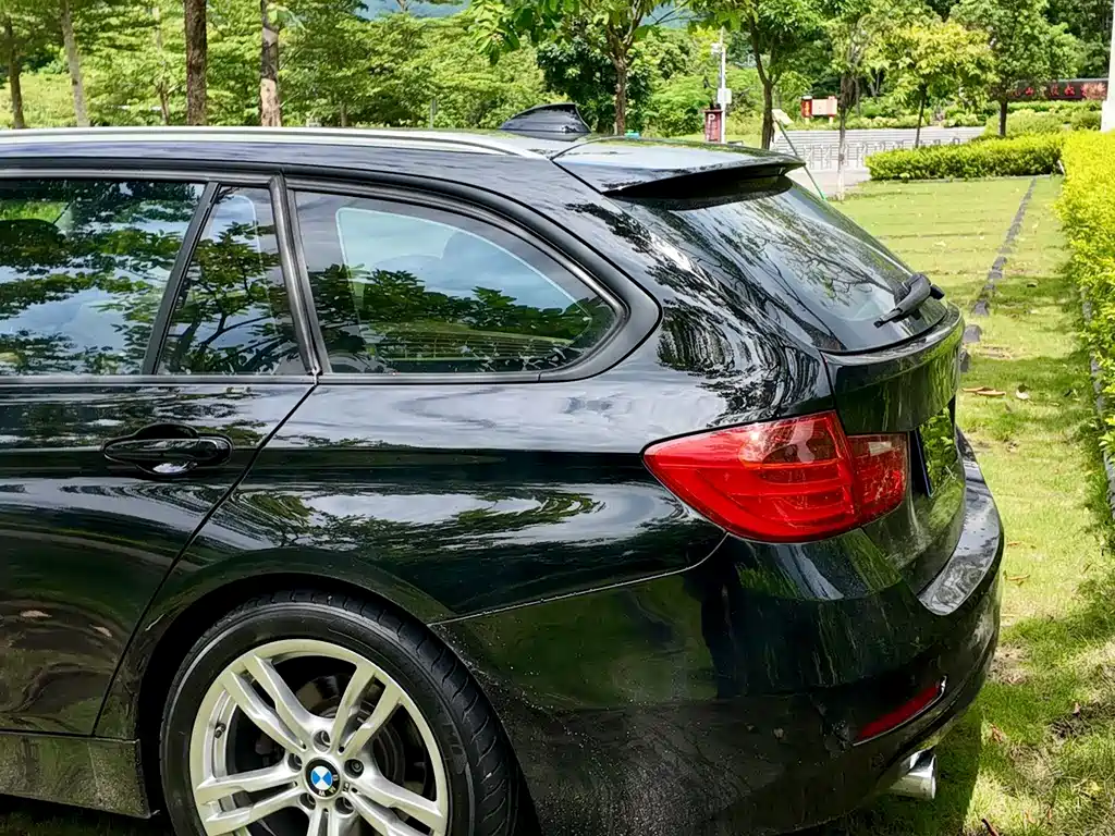 BMW 3 Series (Import) 320i Sport Design Package Touring Edition, фото 56