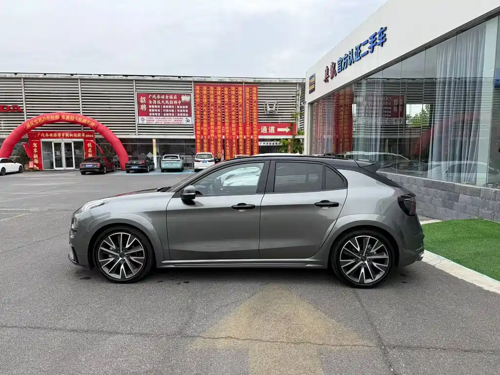 Lynk & Co 02 Hatchback — миниатюра 6