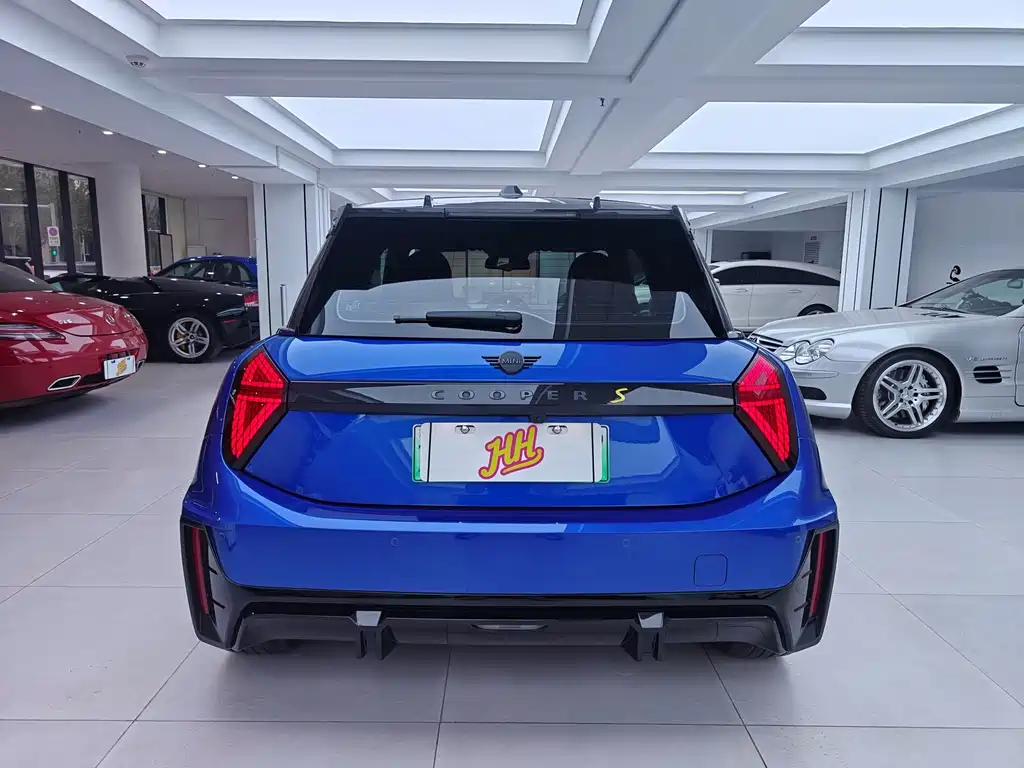 MINI MINI COOPER EV — миниатюра 4