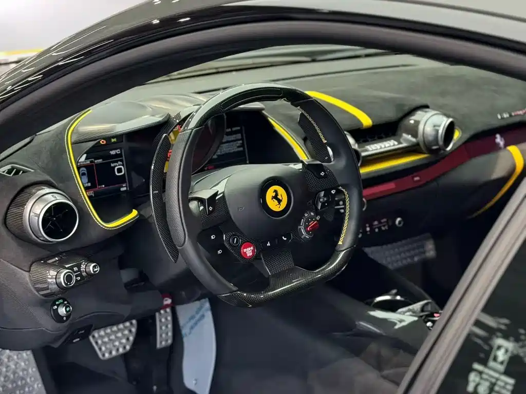 Ferrari 812 2022 6.5L AT