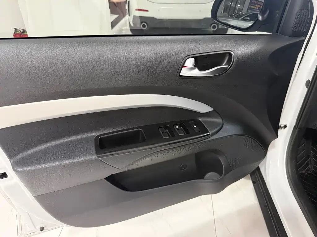 Kia KX1 1.4L CVT Sunroof Model, фото 14
