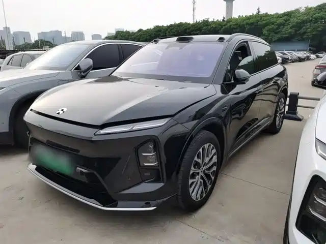 2025 Nio ES6