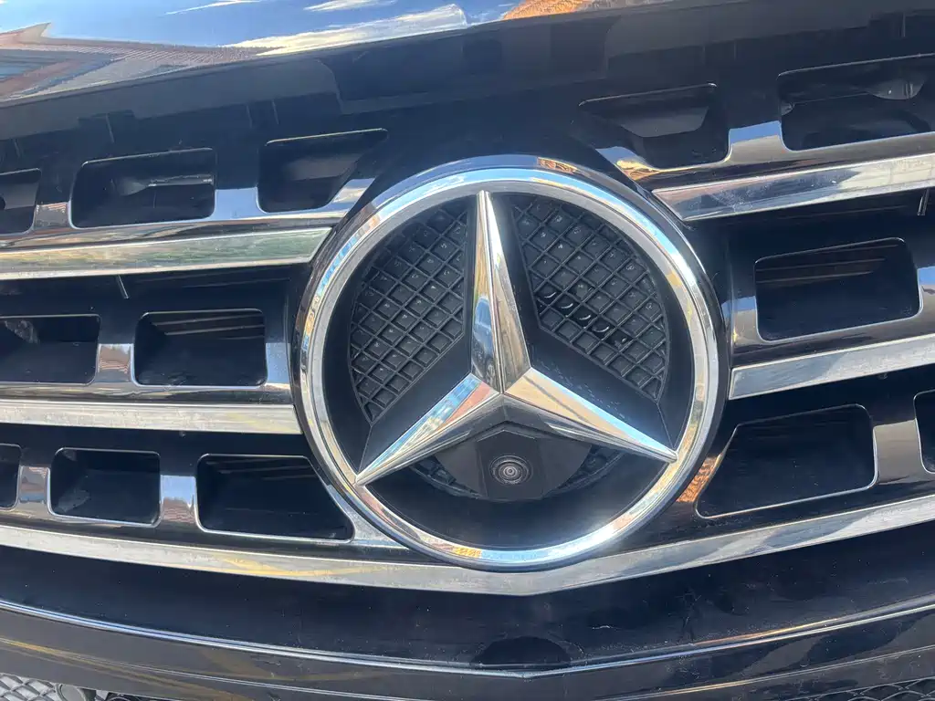Mercedes-Benz M-Class — миниатюра 4