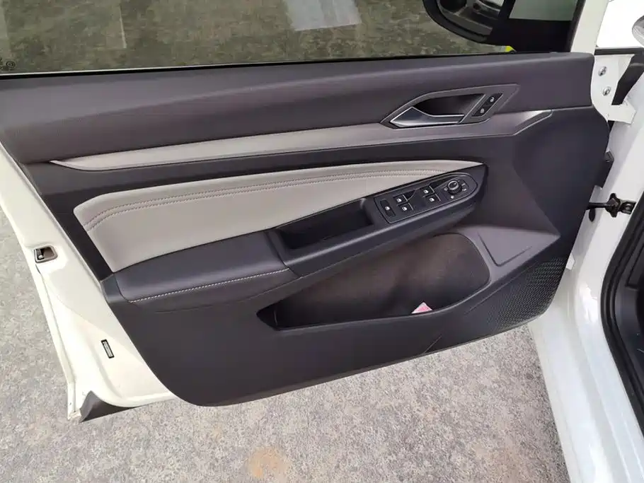 Volkswagen Golf — миниатюра 7