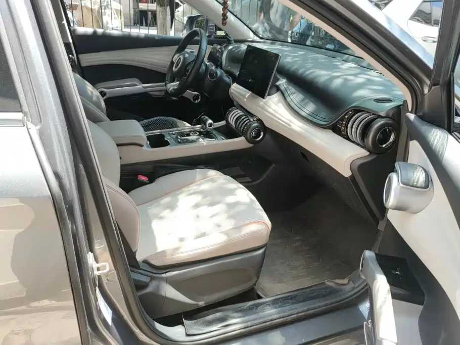 BYD Yuan Plus — миниатюра 8
