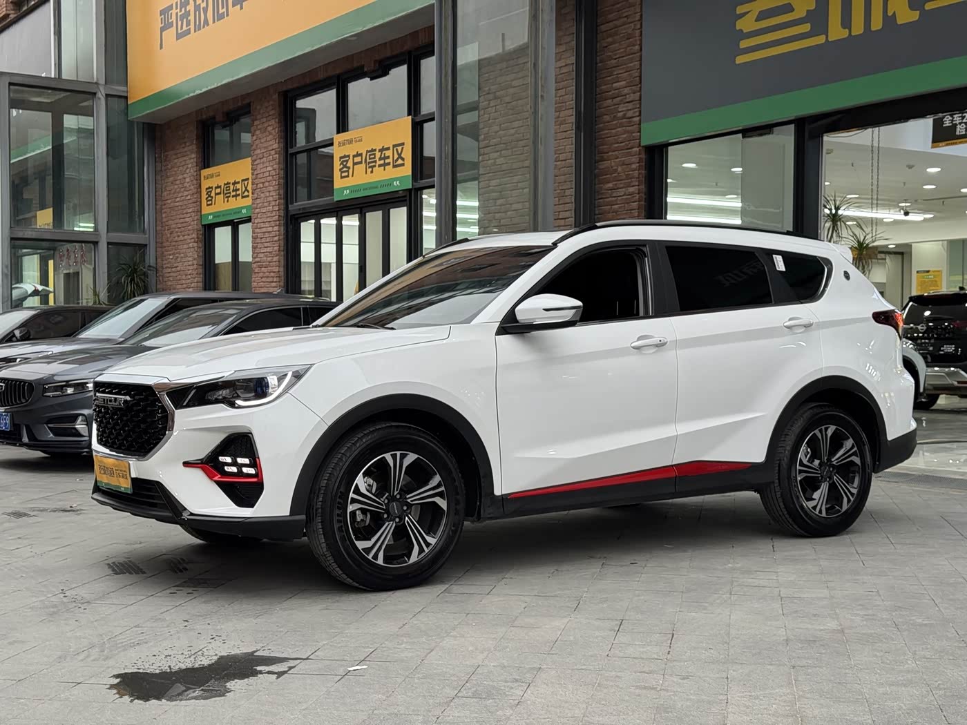 Jetour Jetour X70 1.5 л 2024 г. Белый, пробег 17000 км
