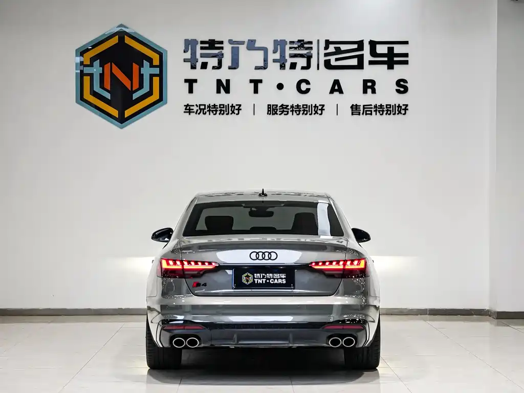 AUDI  S4
