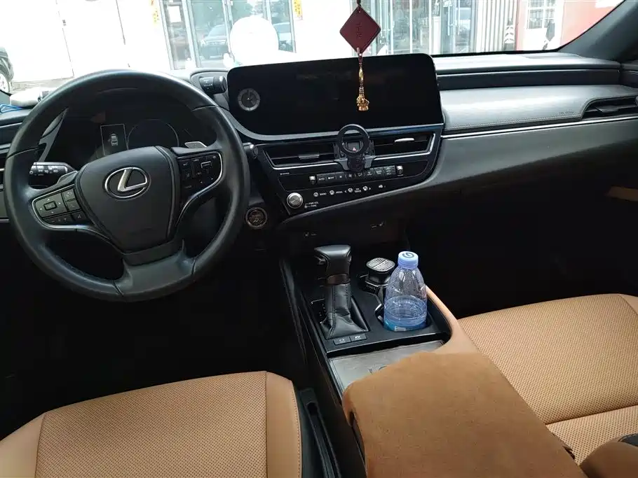 Lexus ES — фотографии объявления, Фото 13
