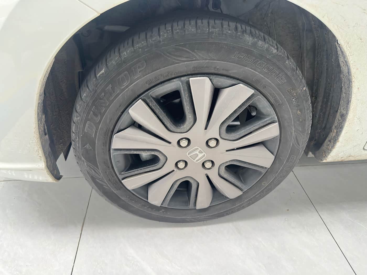Honda Fit 1.5 л 2023 г. Белый, пробег 15000 км