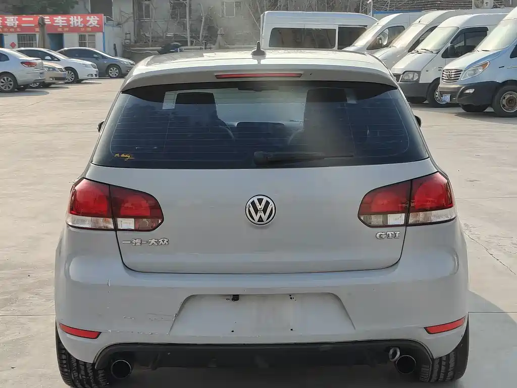 Volkswagen Golf GTI — миниатюра 10