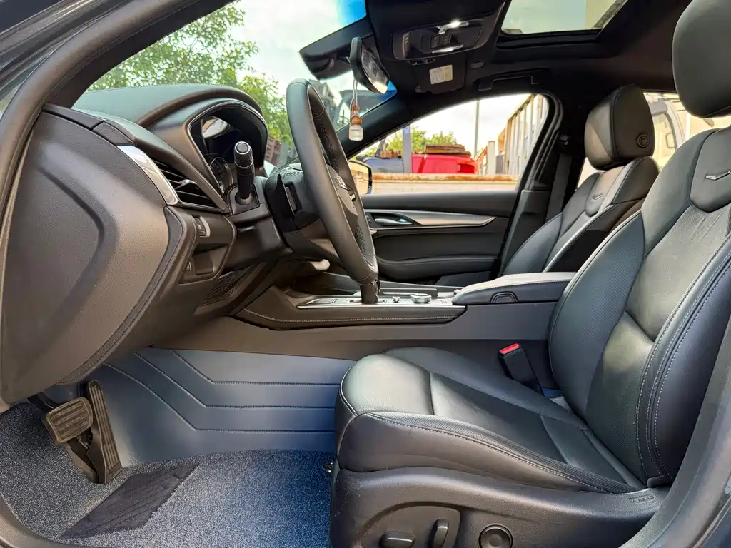 Cadillac CT5 — миниатюра 9