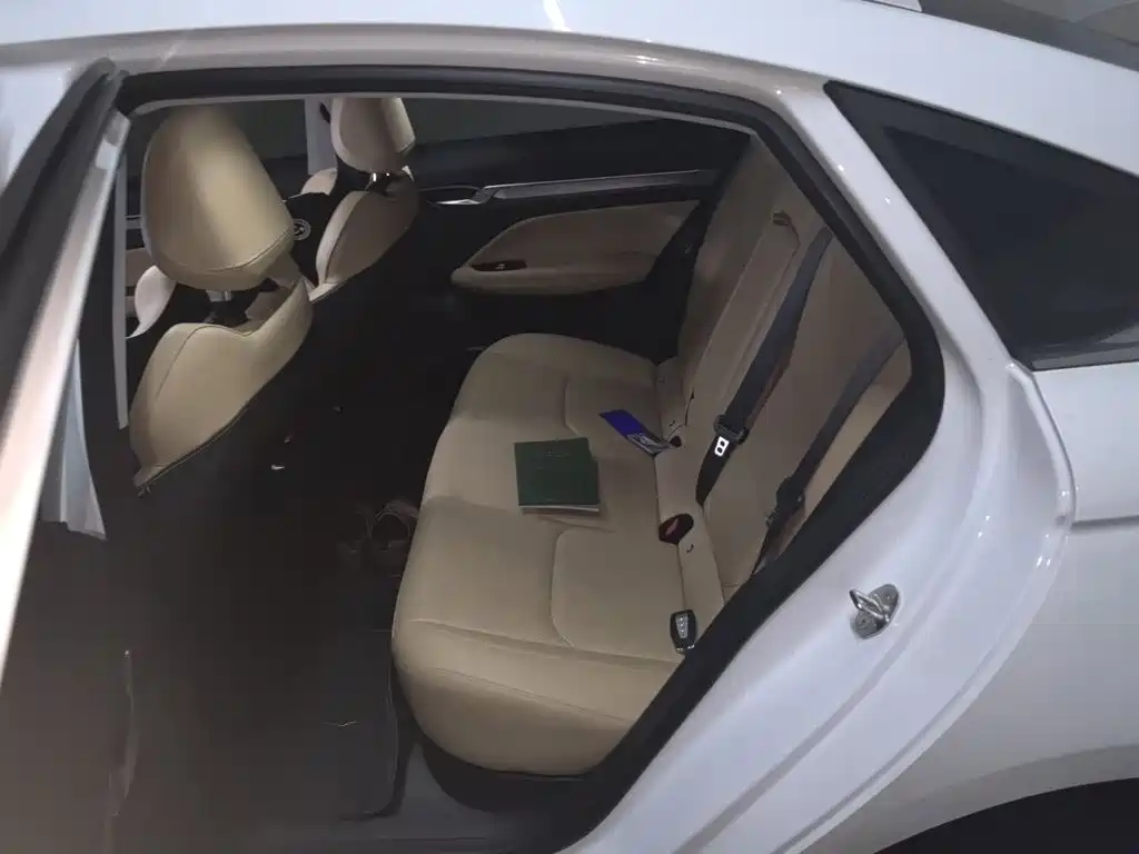 Geely L HiP — миниатюра 18
