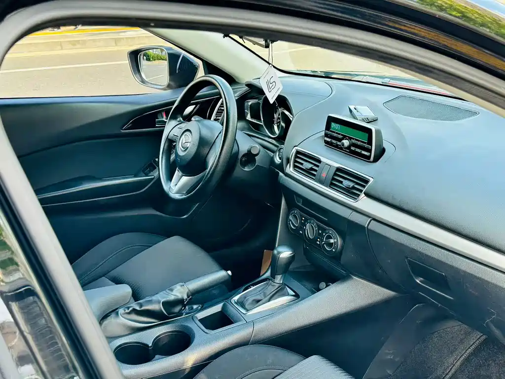 Mazda 3 Axela — миниатюра 7