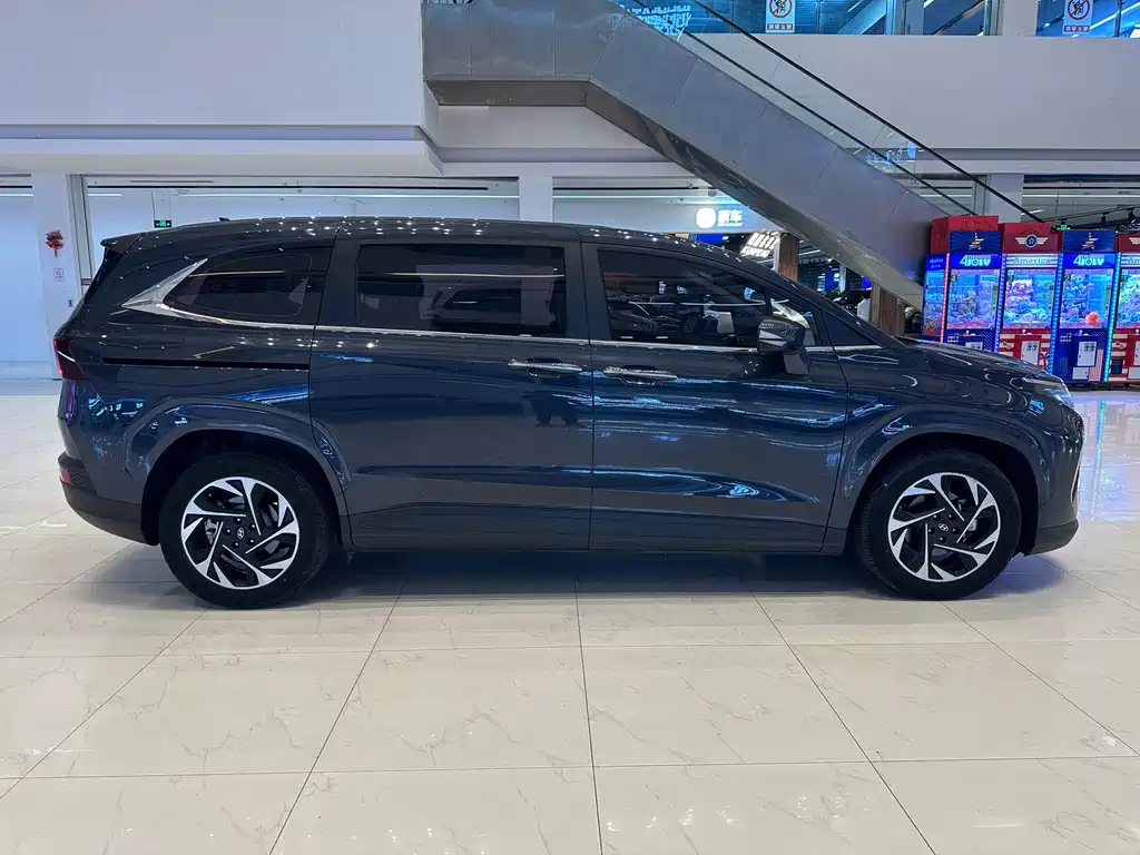 Hyundai Custo — миниатюра 8