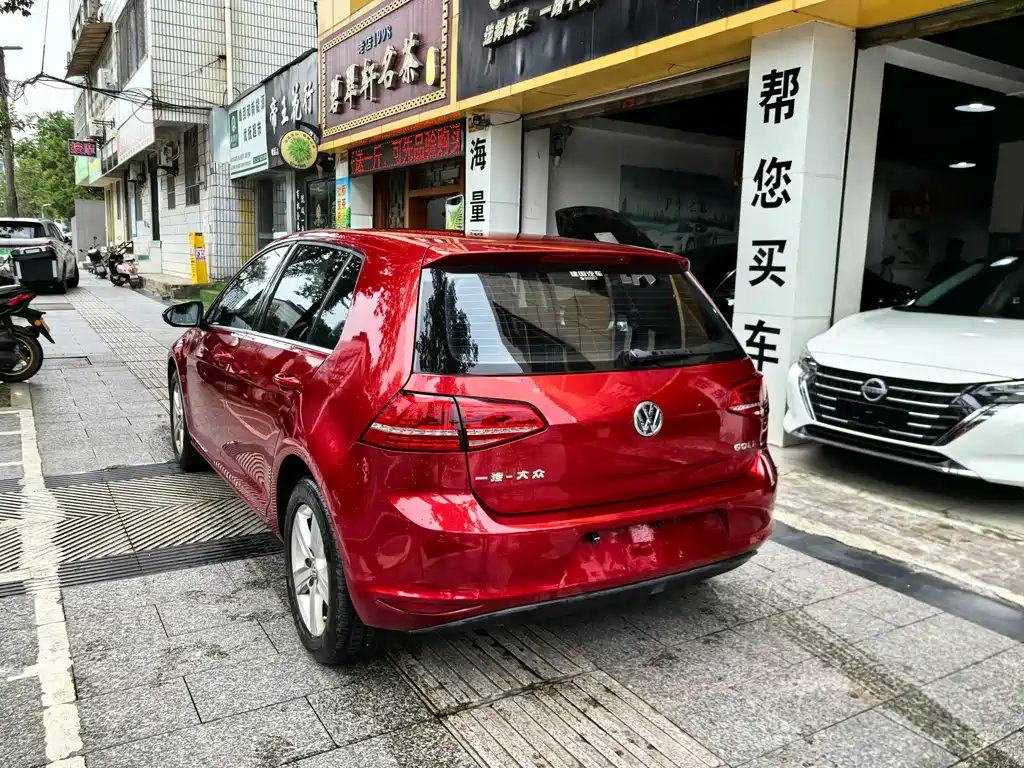 Volkswagen Golf 2015 1.6L AT Comfort