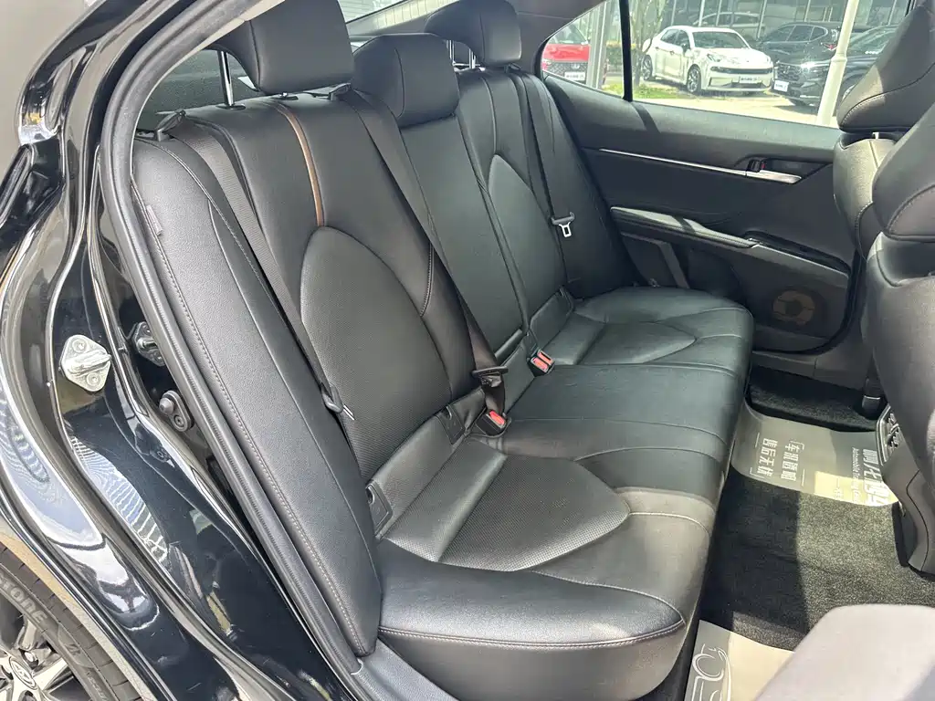 Toyota Camry 2021 2.5G Luxury