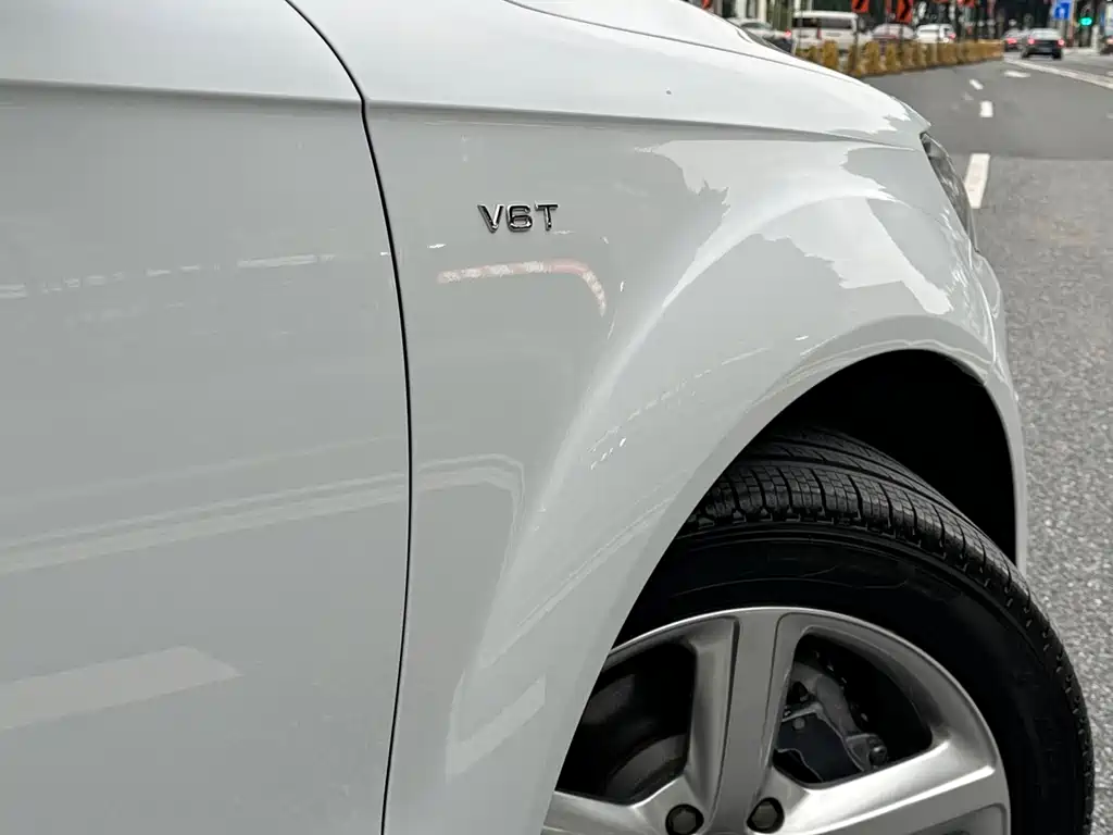 Audi Q7 — миниатюра 5