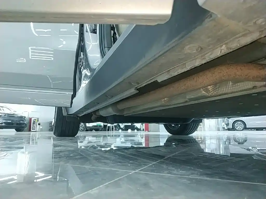 Li Auto Li L8 — миниатюра 21