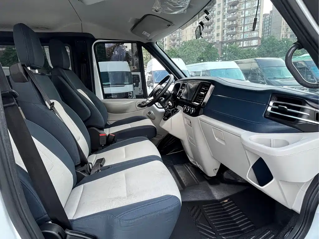 JMC JMC Fushun — миниатюра 9