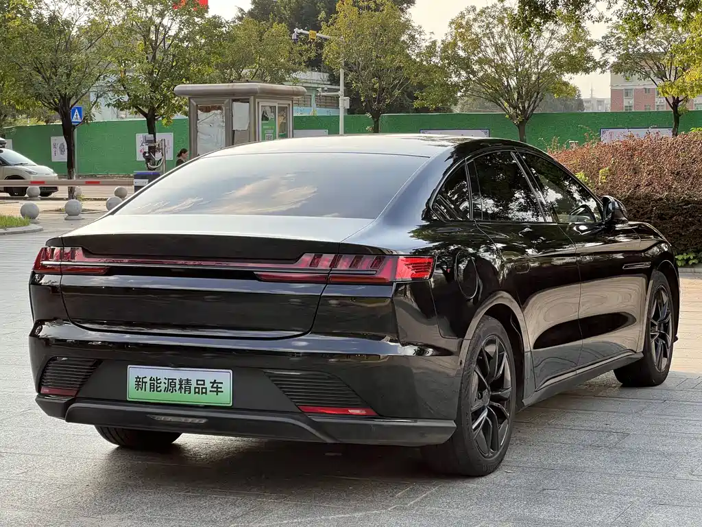 BYD Han — миниатюра 6