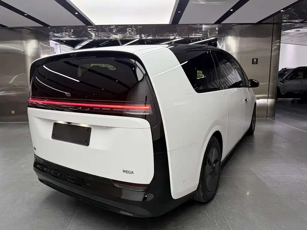 Li Auto Li MEGA — миниатюра 15