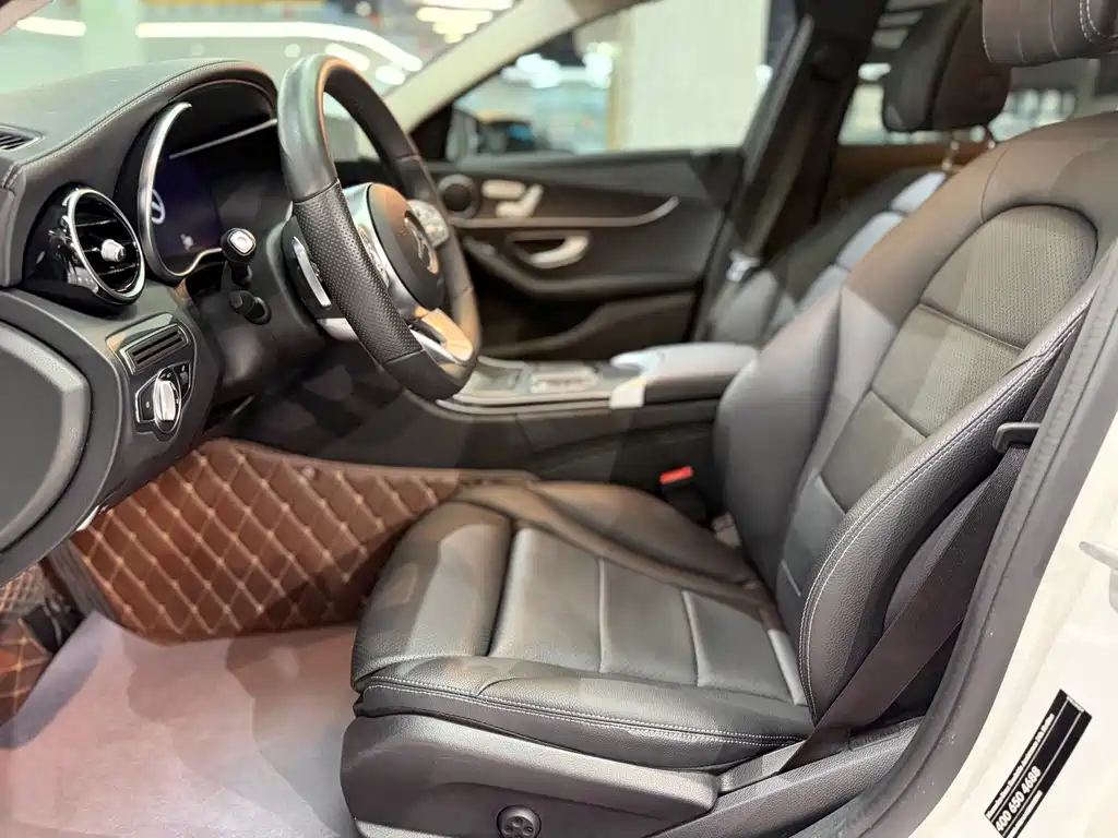 Mercedes-Benz C-Class — миниатюра 4
