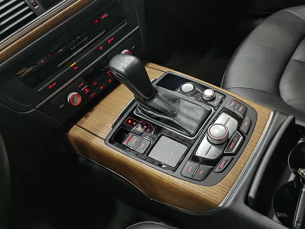 Audi A6L — миниатюра 11