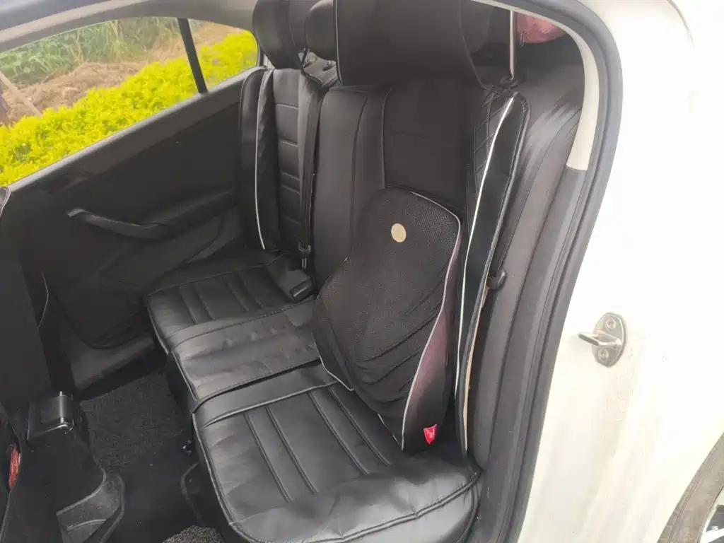 Volkswagen Santana — миниатюра 13