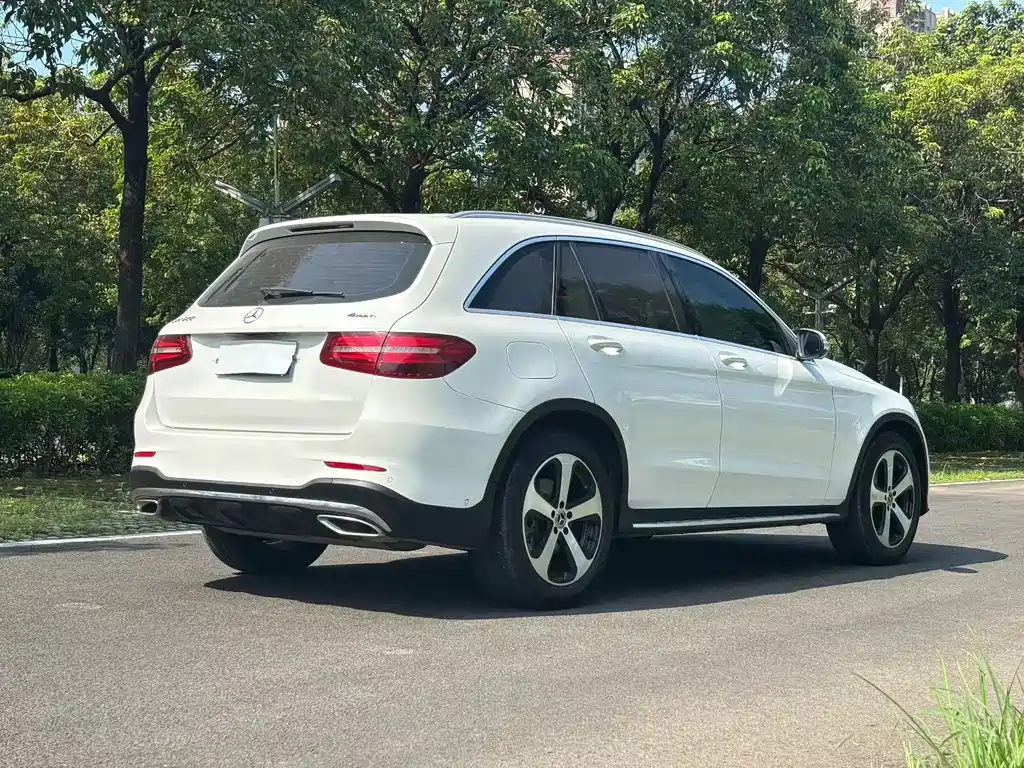 Mercedes-Benz GLC — миниатюра 8