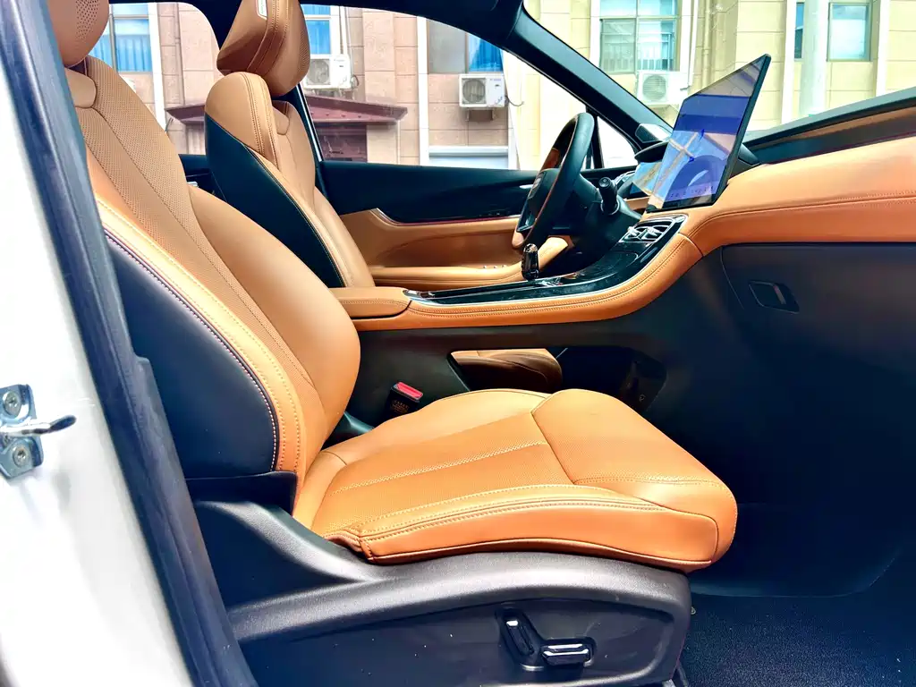 Geely Boyue L — миниатюра 14