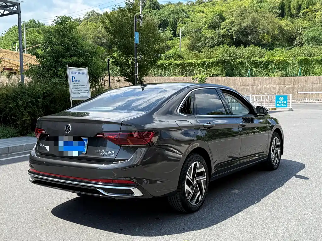 Volkswagen Sagitar — миниатюра 4