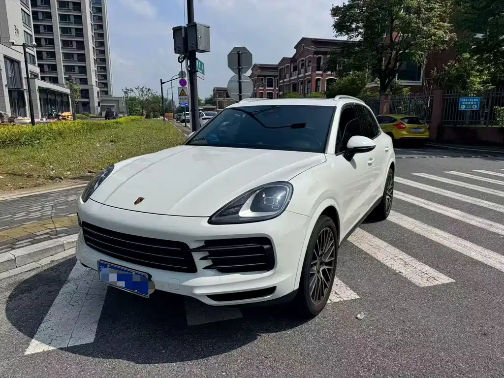 Porsche Cayenne 2022