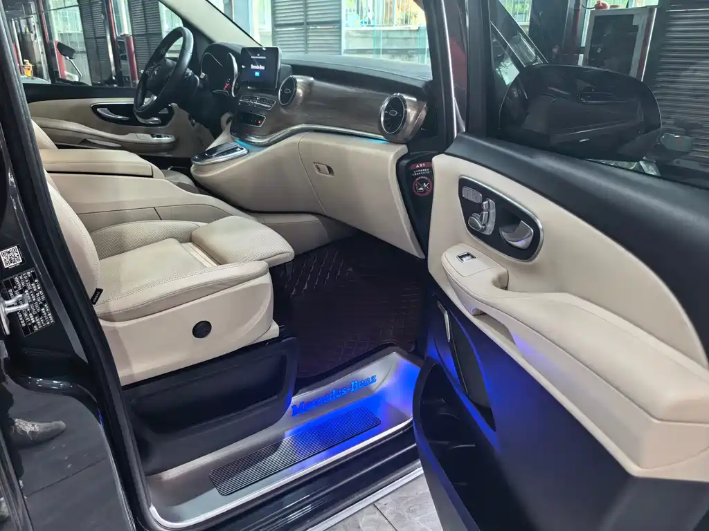Mercedes-Benz V-Class — миниатюра 10
