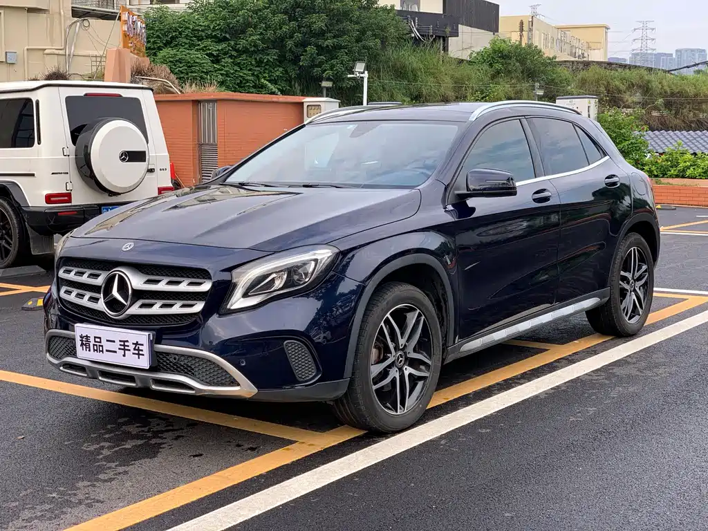 Mercedes-Benz GLA