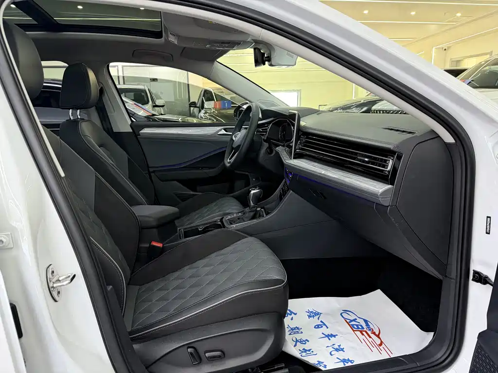 Volkswagen Sagitar — миниатюра 6