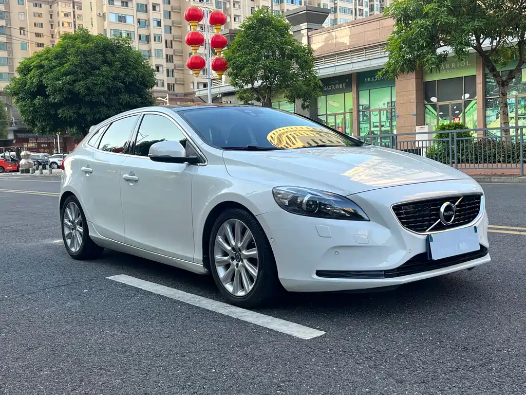 Volvo V40 — миниатюра 3