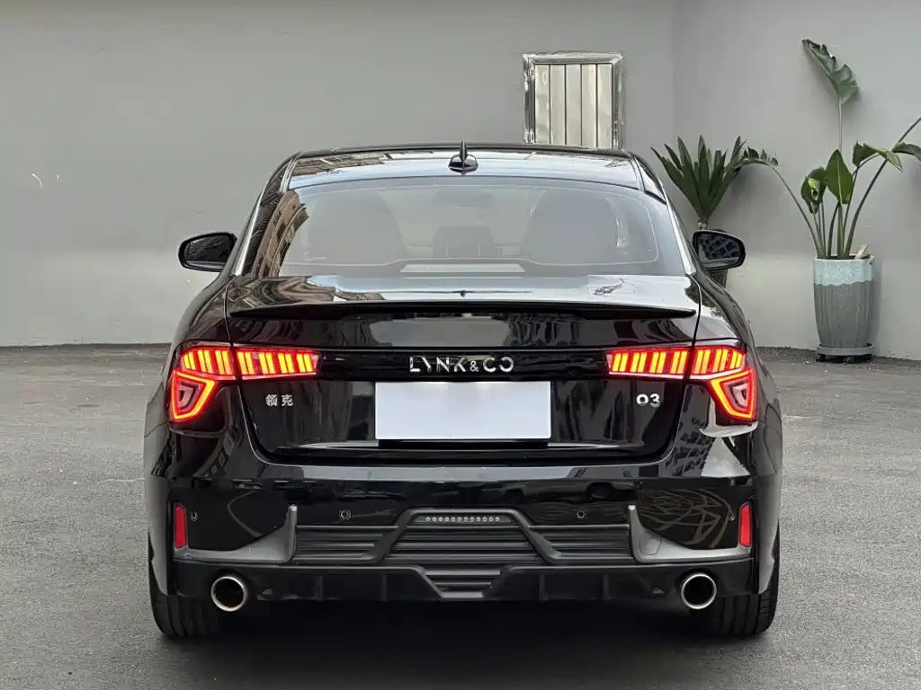 Lynk & Co 03 — миниатюра 8