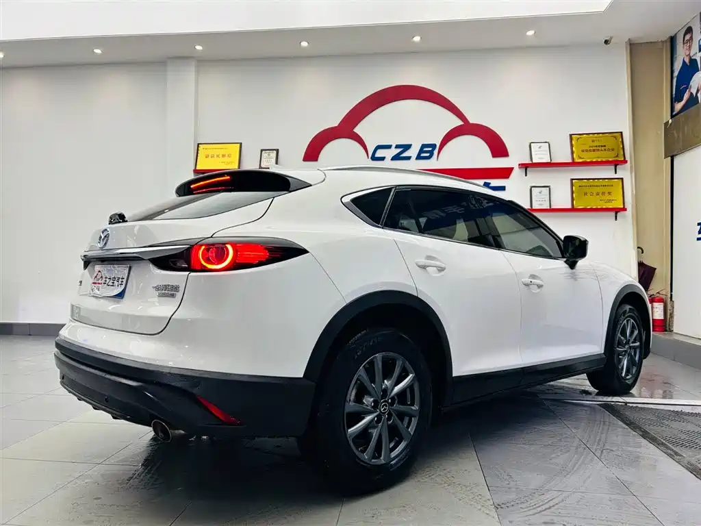MAZDA CX 4