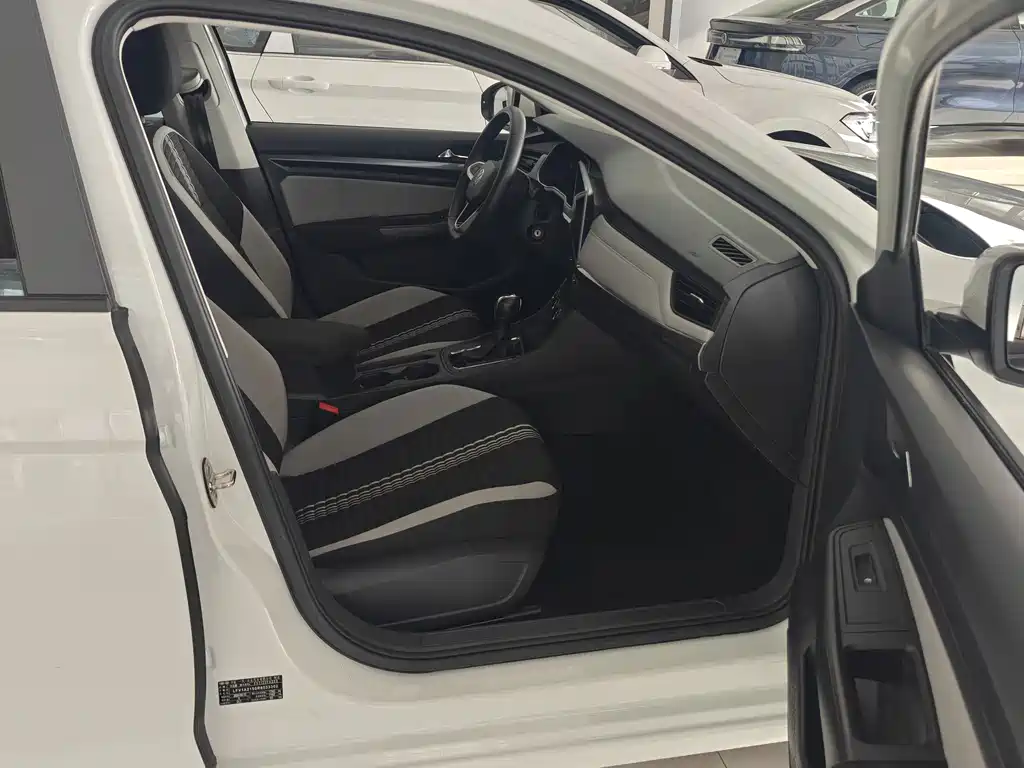 Volkswagen Bora — миниатюра 10
