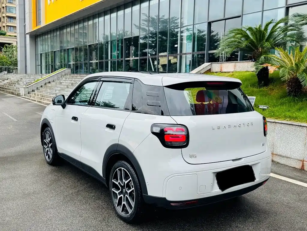 Leapmotor Leapmotor A10 — миниатюра 9