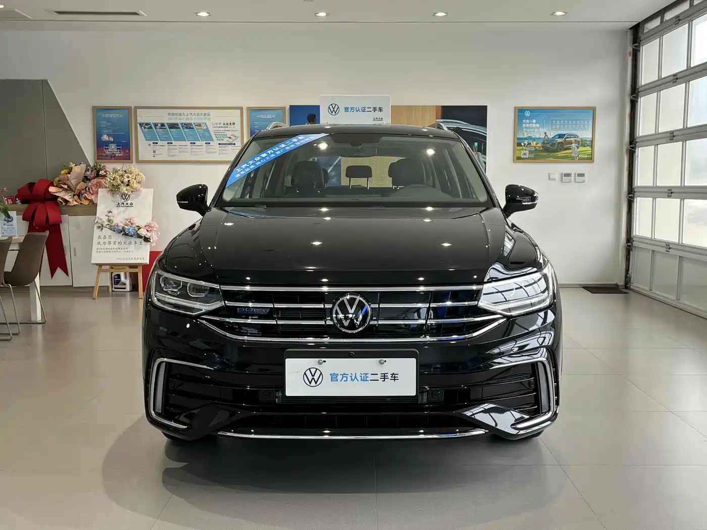 Volkswagen Tiguan L plug-in hybrid 2025 Черный из Китая, фото 5