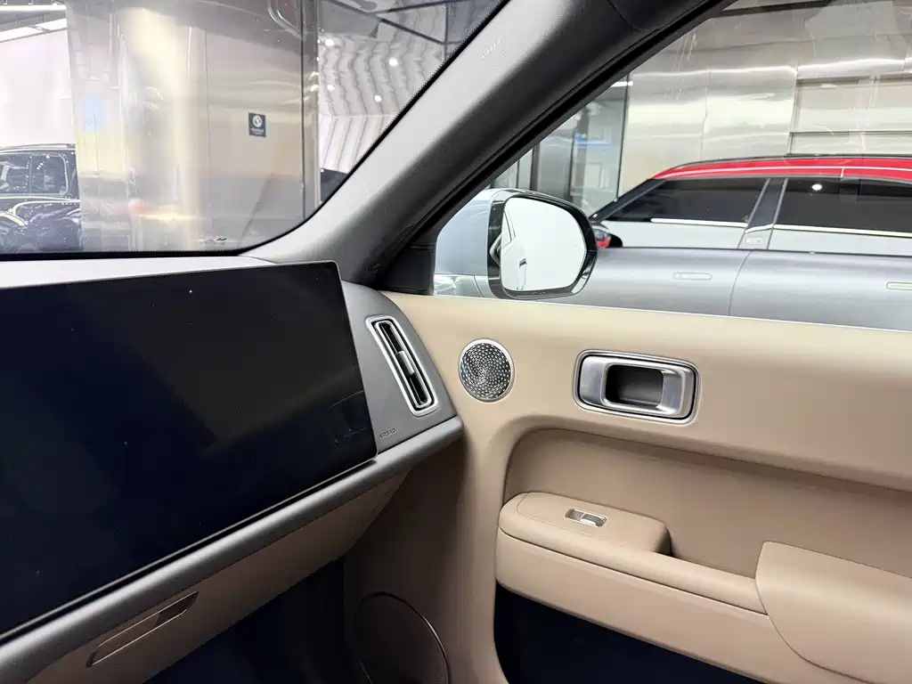 Li Auto Li L8 — миниатюра 9