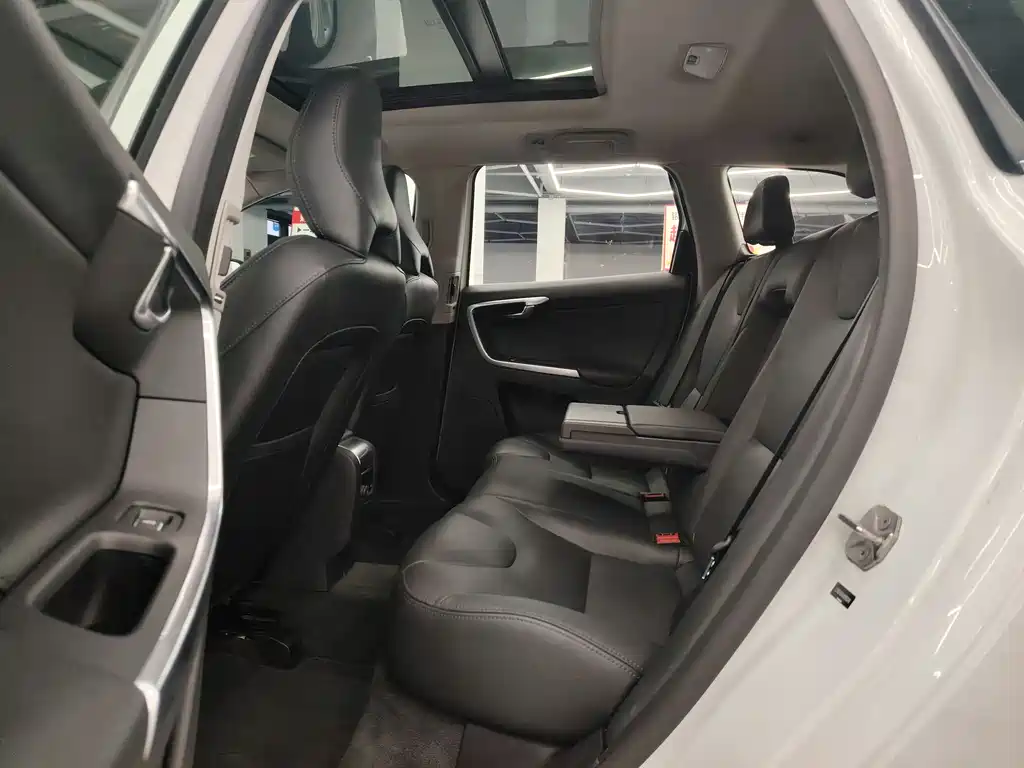 Volvo XC60 2017 T5