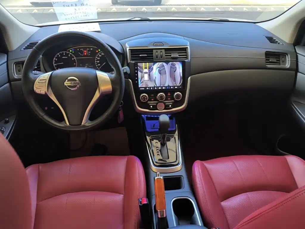Nissan Tiida — миниатюра 10