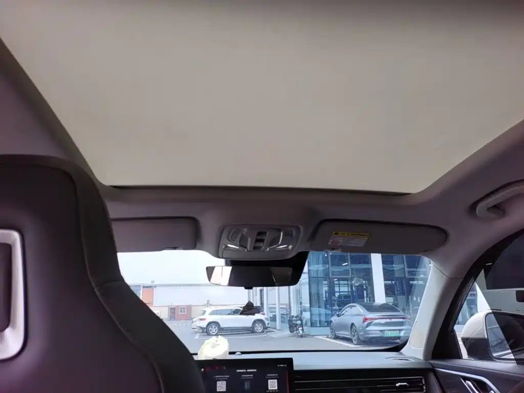 Roewe RX5 New Energy — миниатюра 18