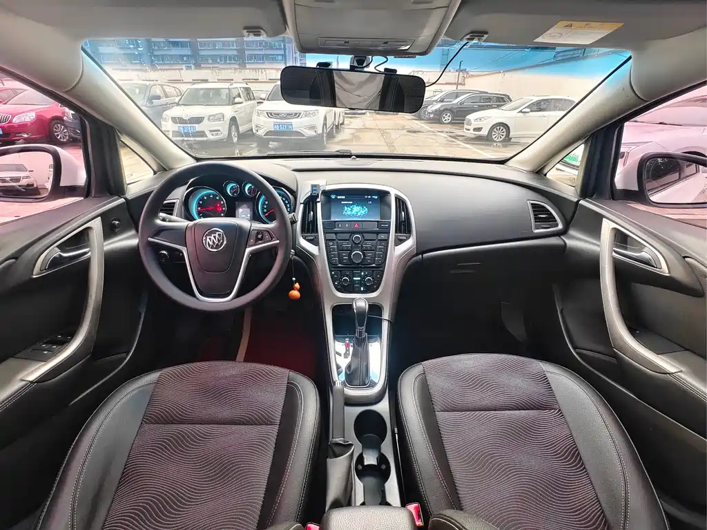 Buick Excelle — миниатюра 6