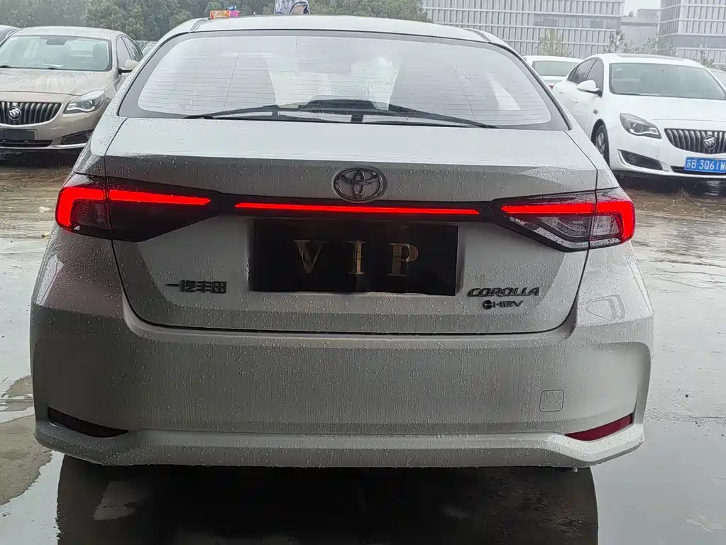 Toyota Corolla — миниатюра 12