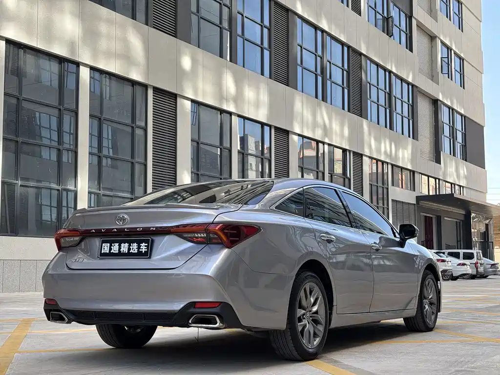 Toyota Avalon — миниатюра 6